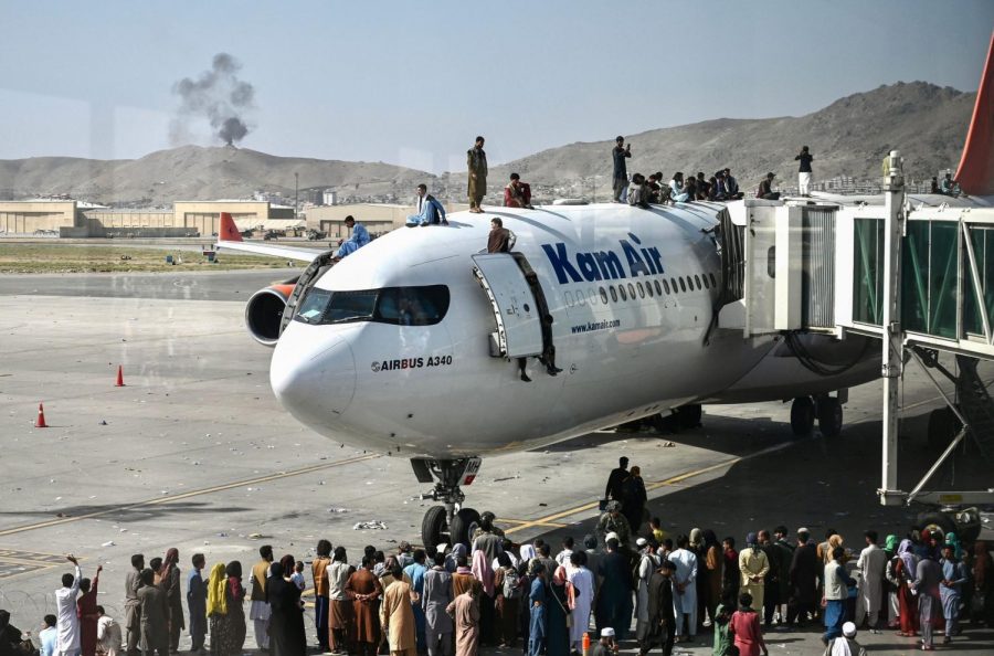 Afghans line up and climb on U.S. planes to get to safety

https://www.globaltimes.cn/page/202108/1231638.shtml 